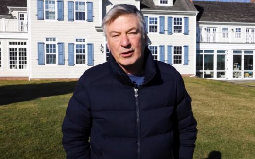 Alec Baldwin home 011824 tout 209efff1bd0b49c19d9855b50929e4c1