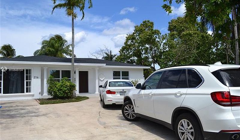 hallandale house with land front view 3