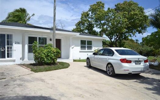 hallandale house with land front view