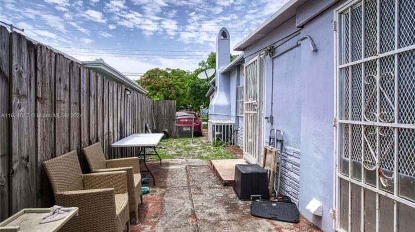 land value sale outside view 7